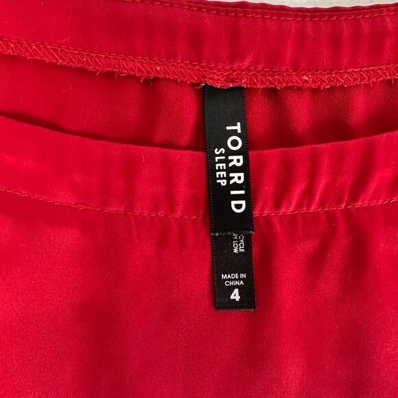 Torrid Red Satin Pocket Nightgown Chemise Short Sleeve size 4 / 4X - Picture 5 of 6
